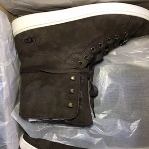 Brand new Starlyn Uggs size 12